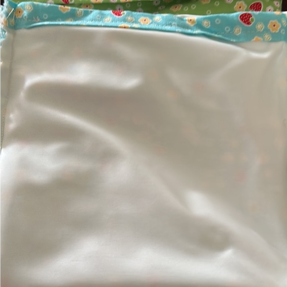 Coasters 5$ bags with waterproof liner 7$ doggy waist bags 15 - Picture 4 of 5